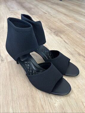 NEW Women’s Newbella Peep Toe Stiletto Heeled Sandals